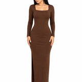 Vestido Longo Clássico com Toque Moderno Stephanie Marrom
