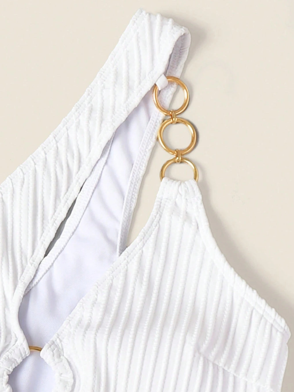 Swim Vcay Fato de banho de uma peça chevron tipo anel vinculado um ombro cortar fora