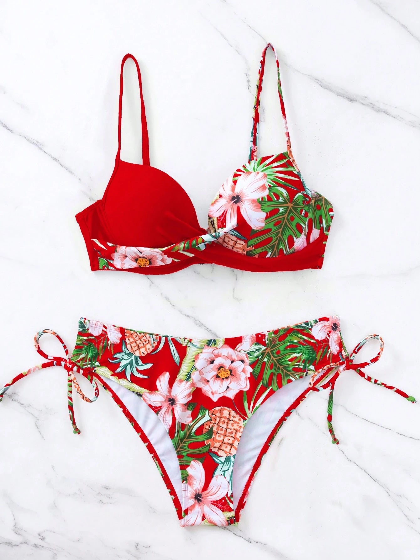 SHEIN Swim Conjunto de Maiô Bikini Push Up Estampado Floral Aleatório com Arame e Alças de Espaguete Ajustáveis, Verão na Praia