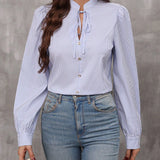 Camisa Feminina Listrada Isadora – Elegância e Versatilidade para Todas as Ocasiões