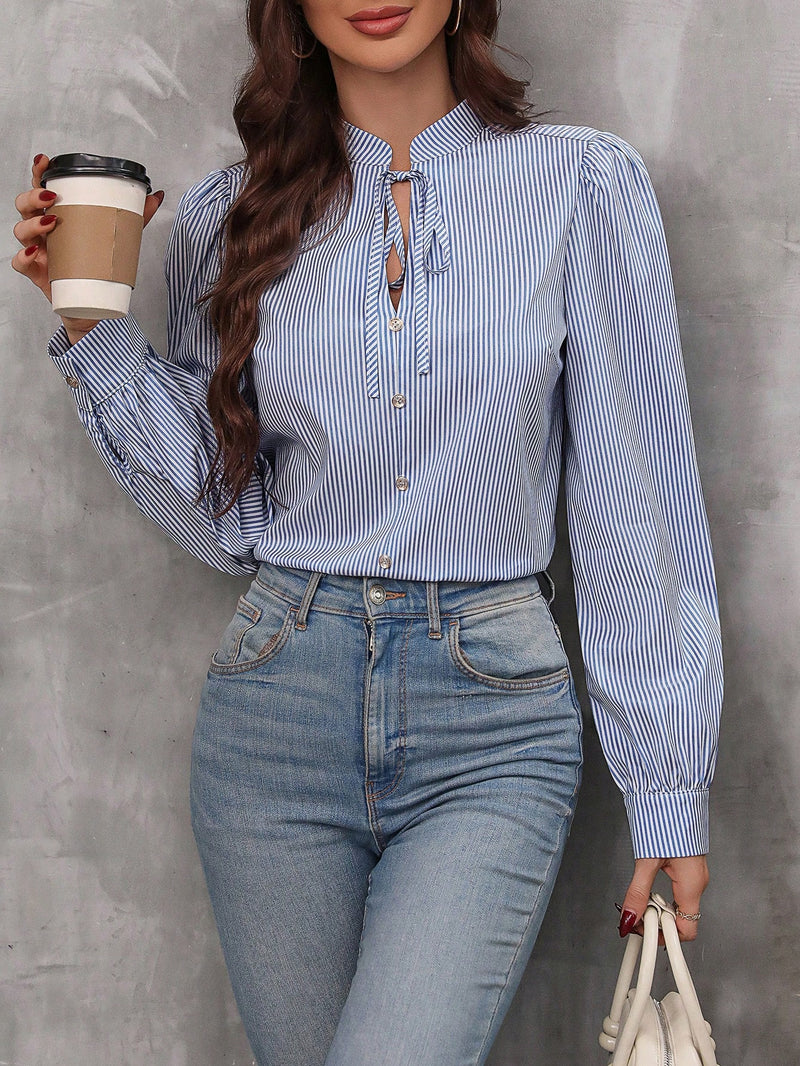 SHEIN LUNE Blusa com Gola de Gravata, Manga Farol e Estampa Listrada, Blusas de Manga Longa