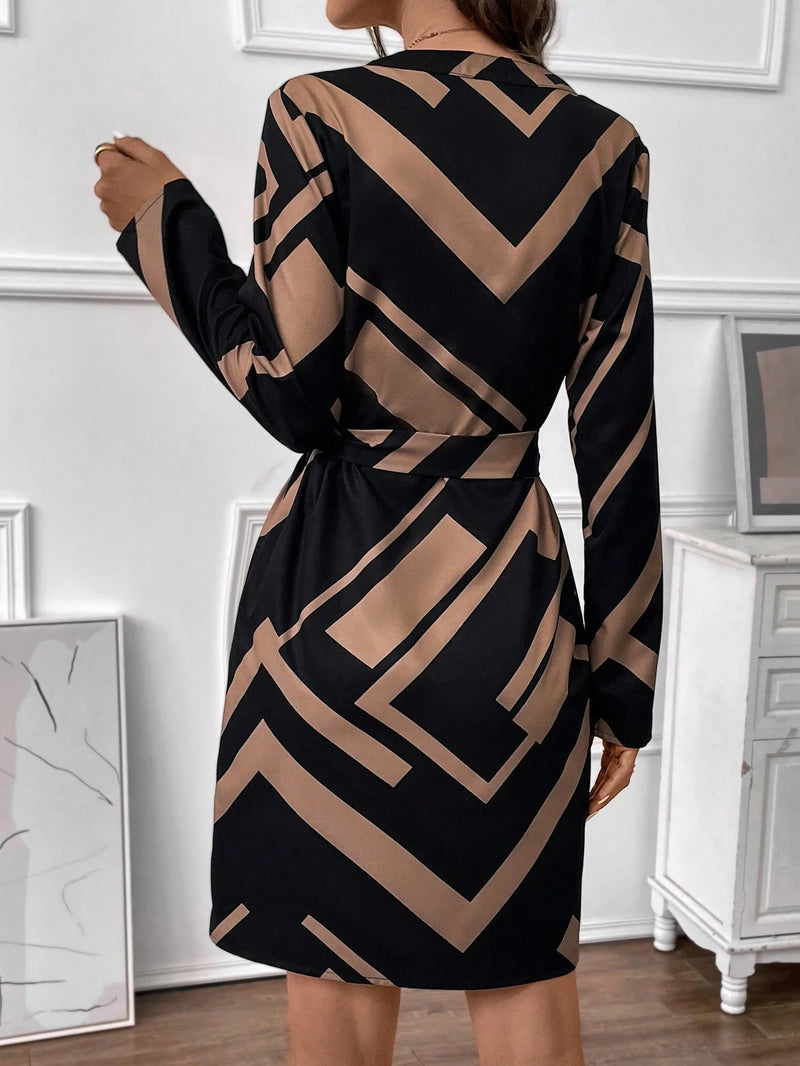SHEIN Clasi Impressão Geográfica Gola Entalhado Vestido Com Cinto