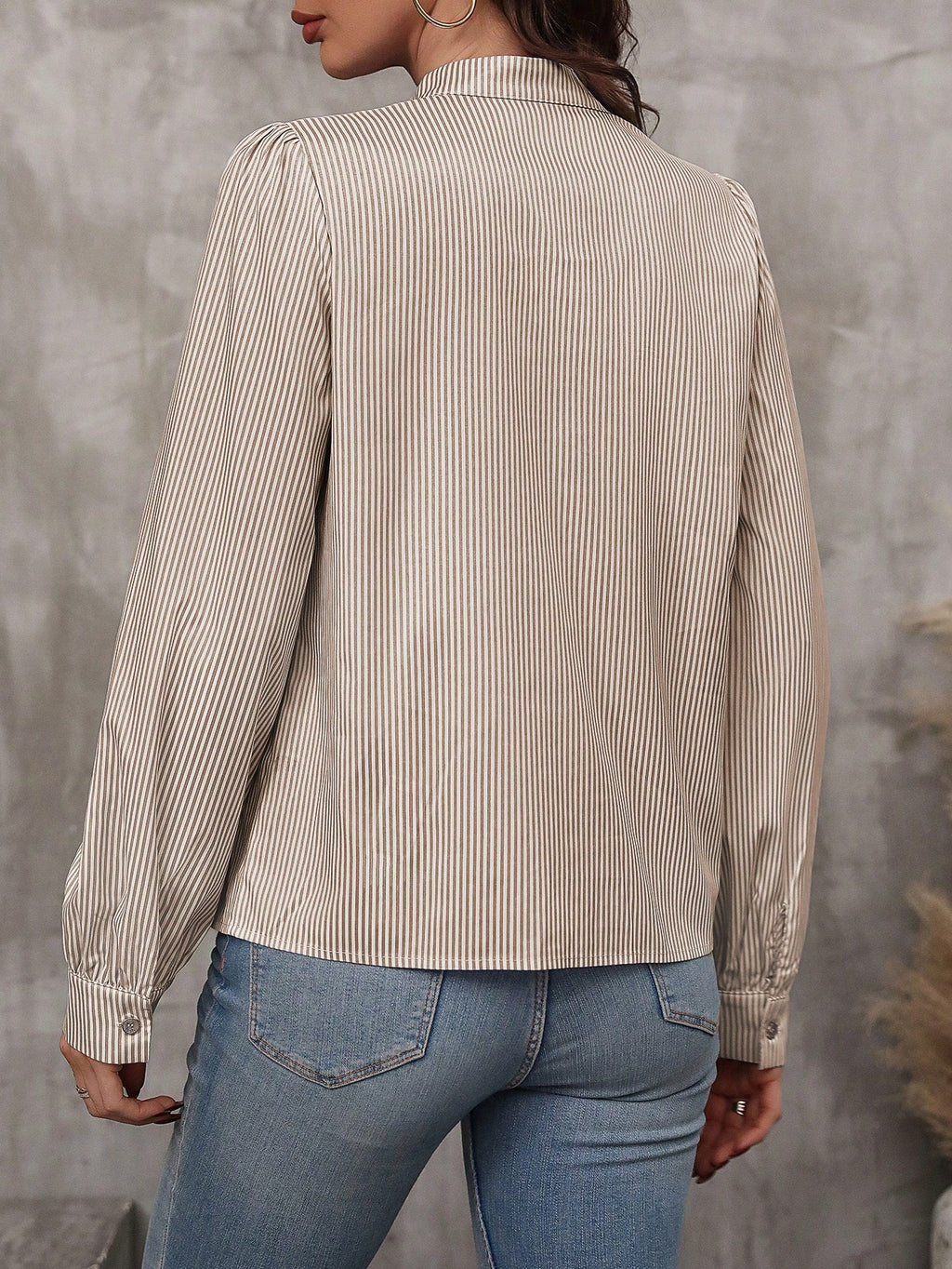 SHEIN LUNE Blusa com Gola de Gravata, Manga Farol e Estampa Listrada, Blusas de Manga Longa