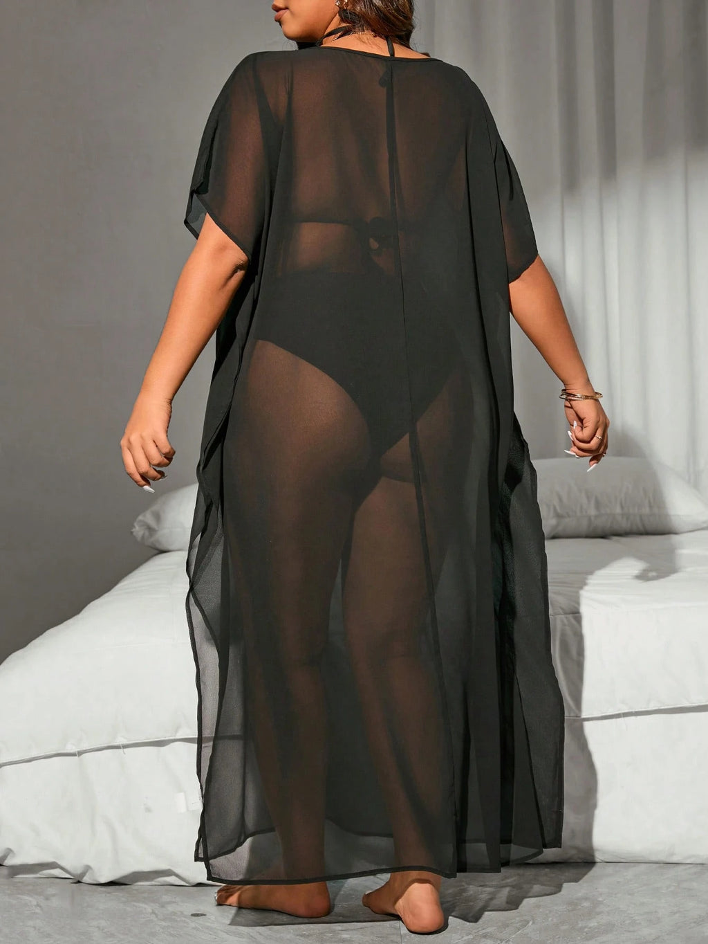 SHEIN Swim Basics Cobertura Para Festival De Música, Plus Size Para Mulheres, Malha Transparente Com Gola Redonda E Fenda