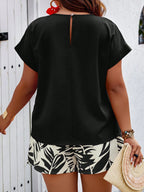 Breezaya Conjunto de 2 peças Plus Size, Top Estilo Boho com Manga de Morcego em Cor Sólida e Shorts com Estampa Aleatória, para Verão