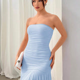 Vestido Mary – Sofisticação Radiante em Tons Dourados