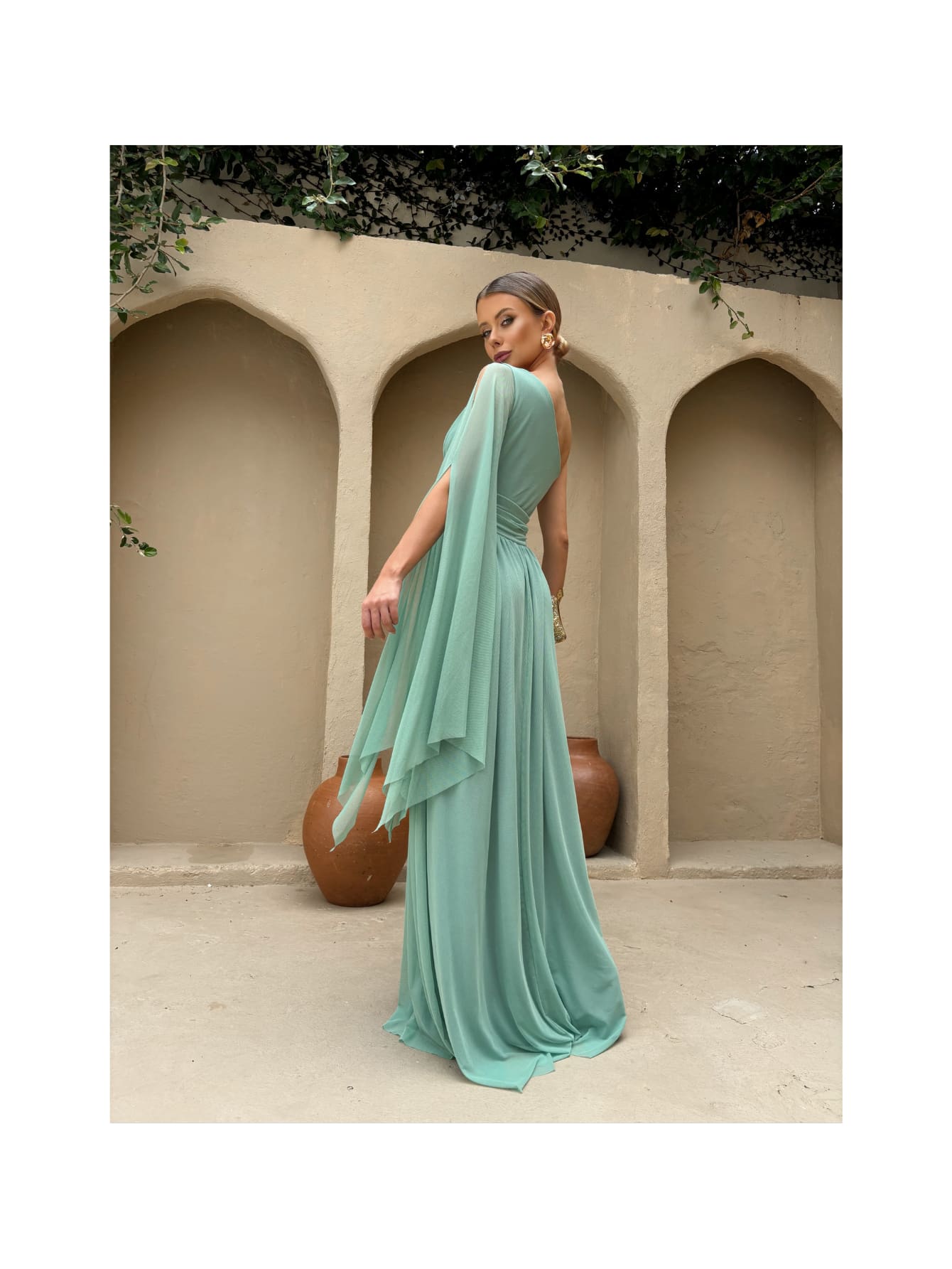 Vestido de festa um ombro só liso