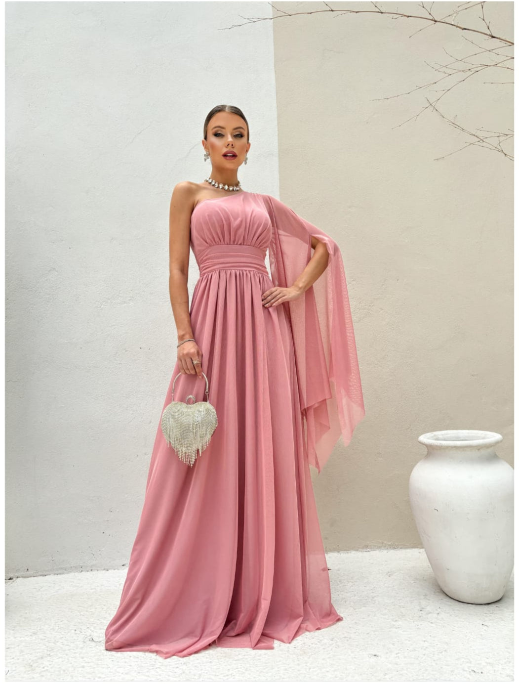 Vestido de festa um ombro só liso