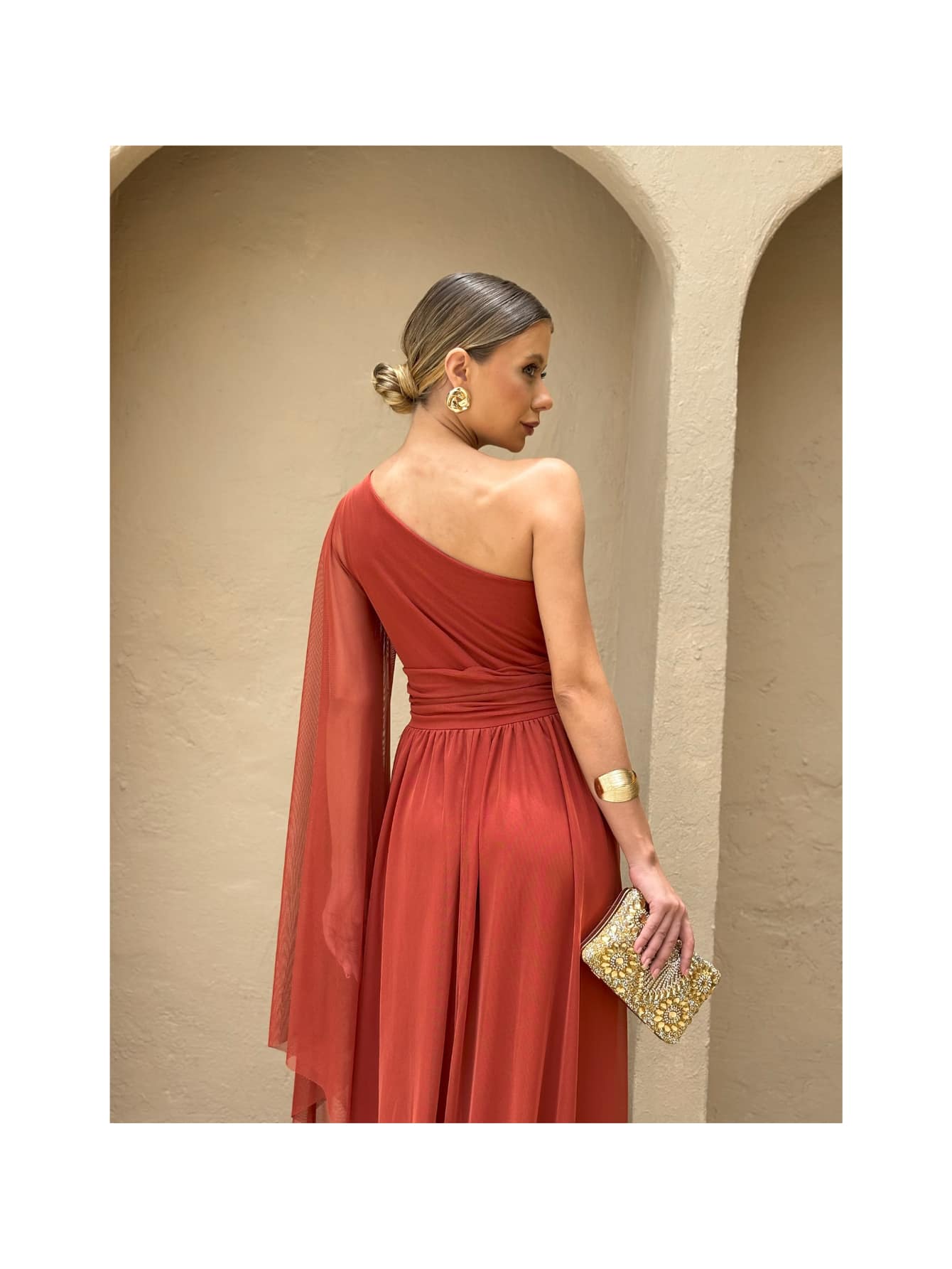 Vestido de festa um ombro só liso