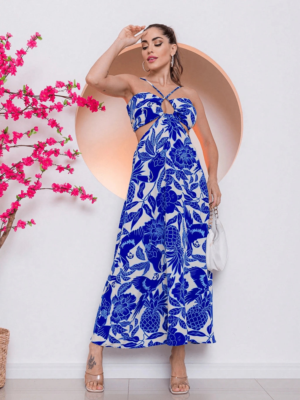 Vendedor Indicado
Vestido Longo Alça Com Bojos Vazado Novo Verâo Moda