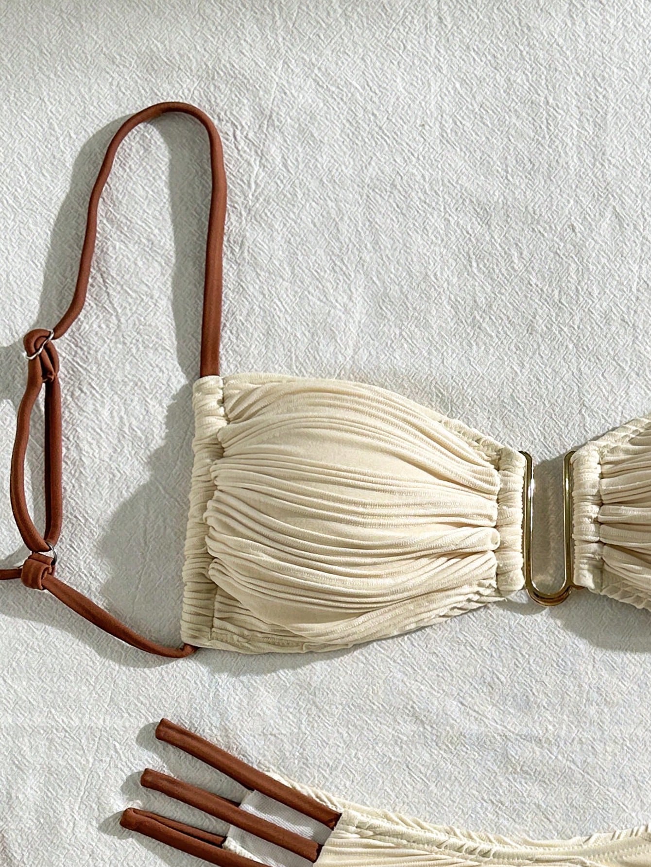 Bonvoyette Conjunto de Maiô Bikini Sensual com Franzidos de Cor Sólida para Praia Feminino de Verão