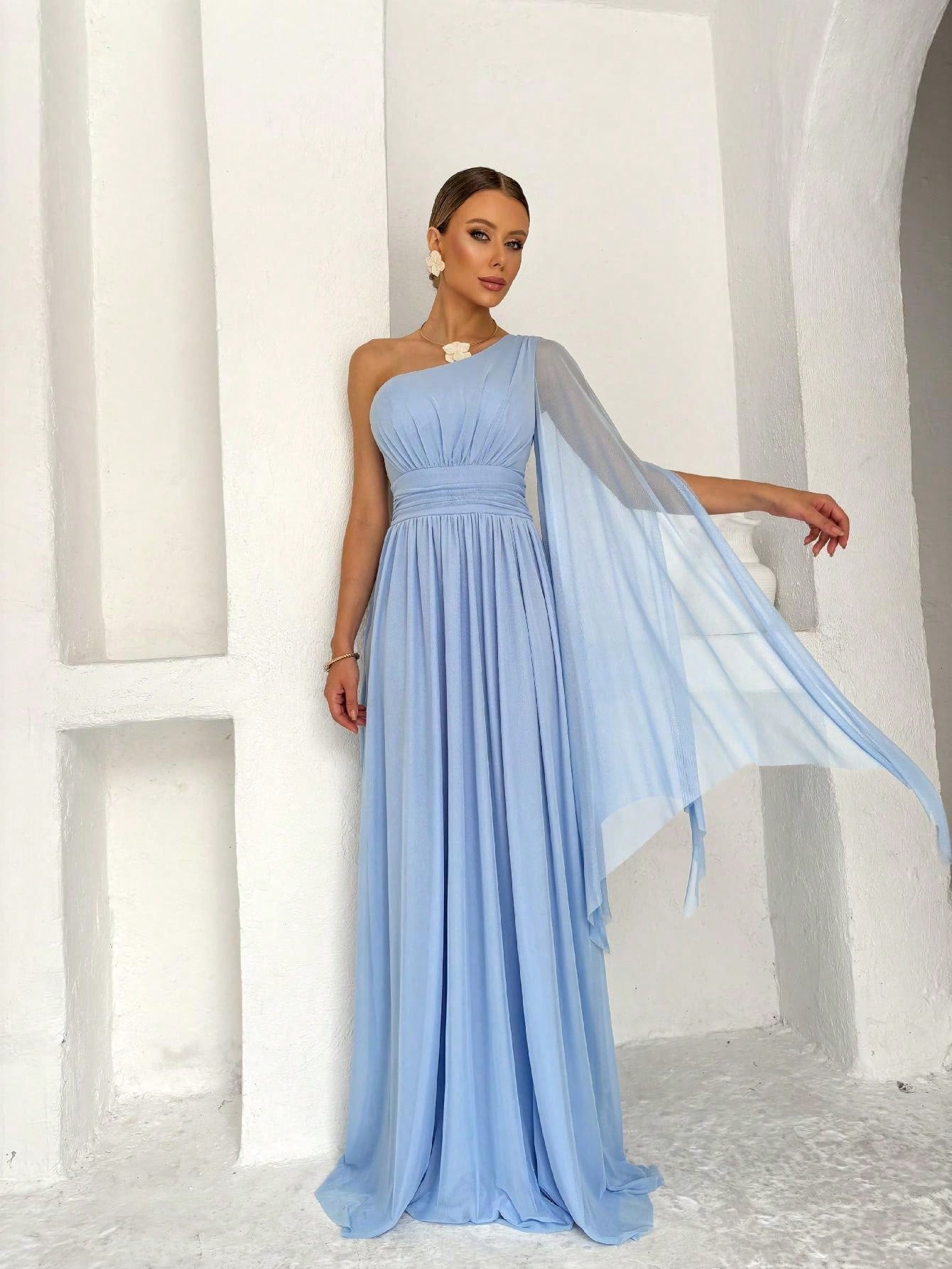 Vestido de festa um ombro só liso