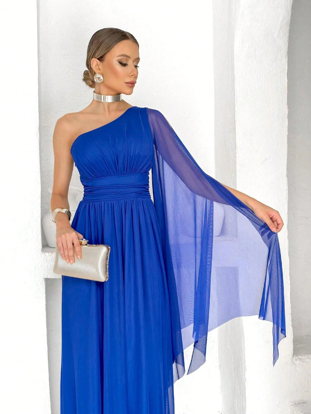 Vestido de festa um ombro só liso