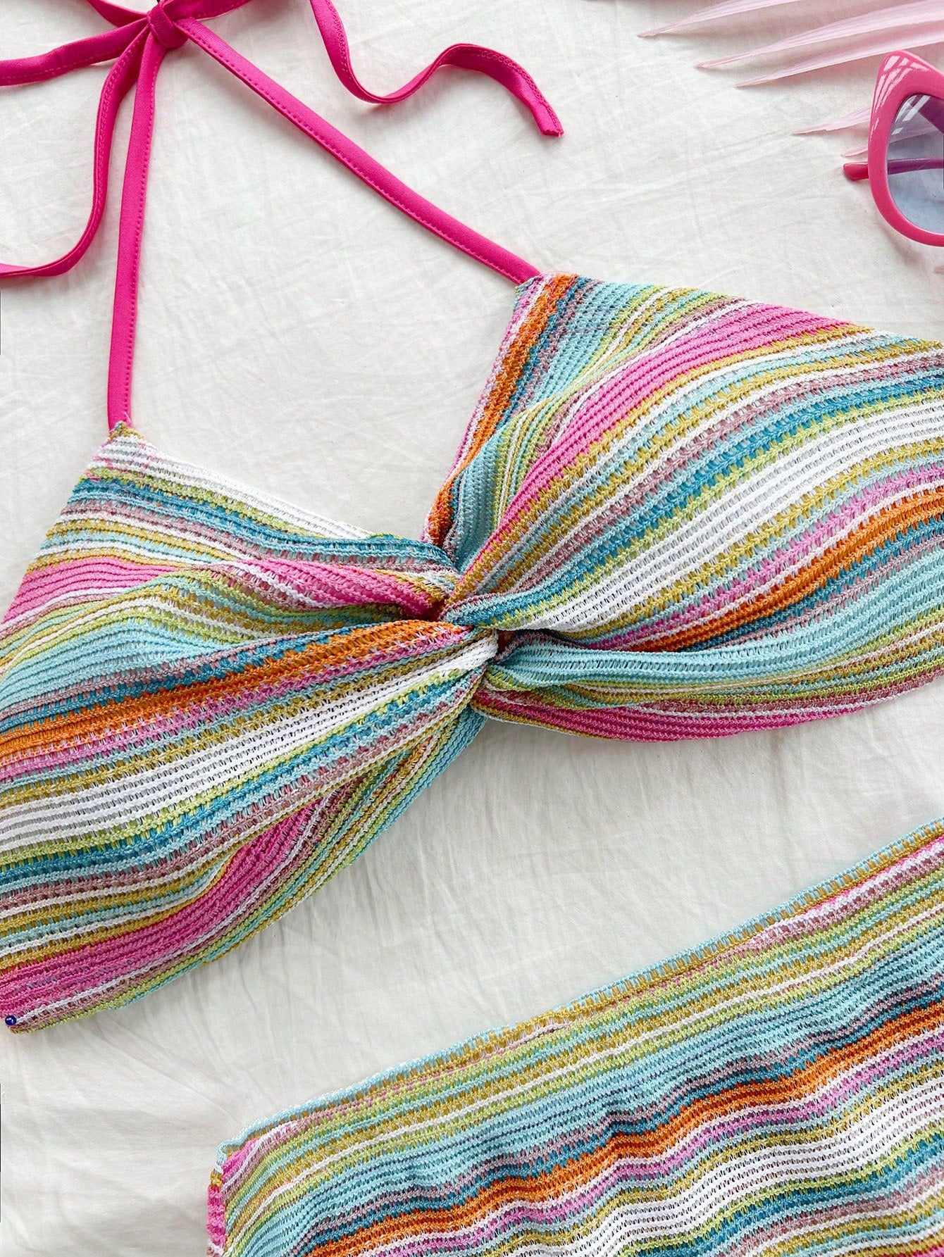 Soleia Conjunto de top curto com decote halter e costas nuas colorido e saia mini com franjas para mulheres, 