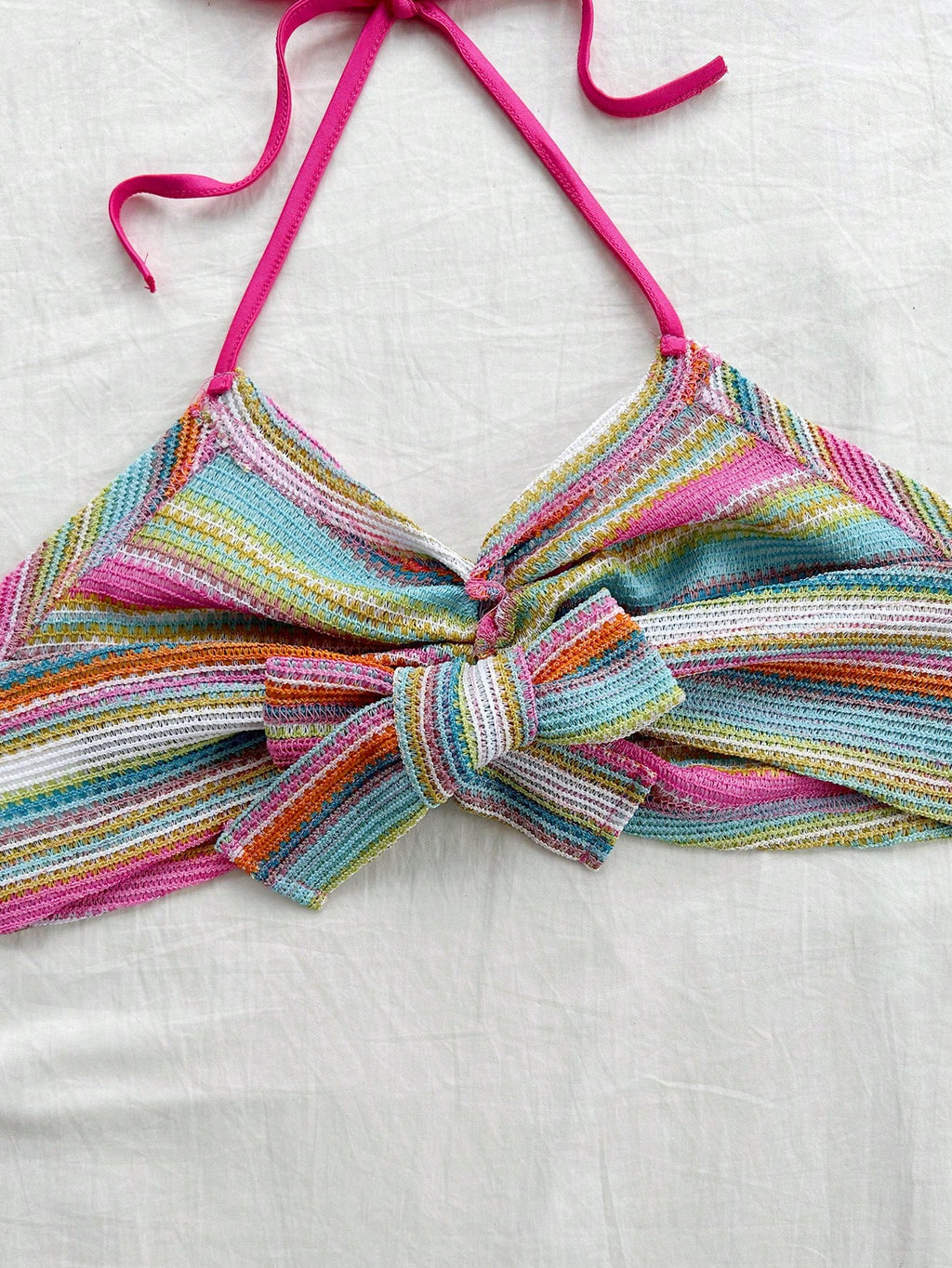 Soleia Conjunto de top curto com decote halter e costas nuas colorido e saia mini com franjas para mulheres, 