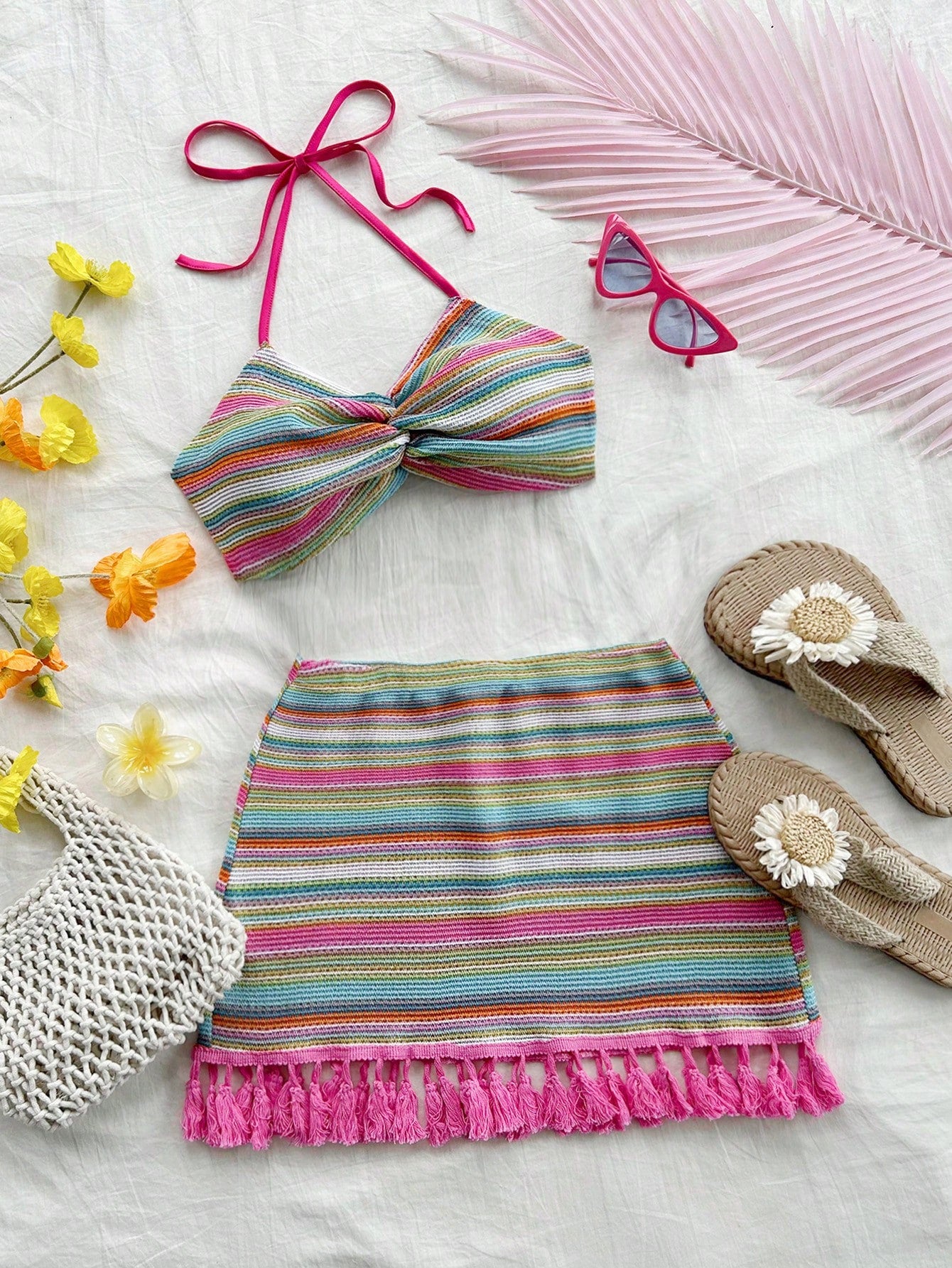 Soleia Conjunto de top curto com decote halter e costas nuas colorido e saia mini com franjas para mulheres, 