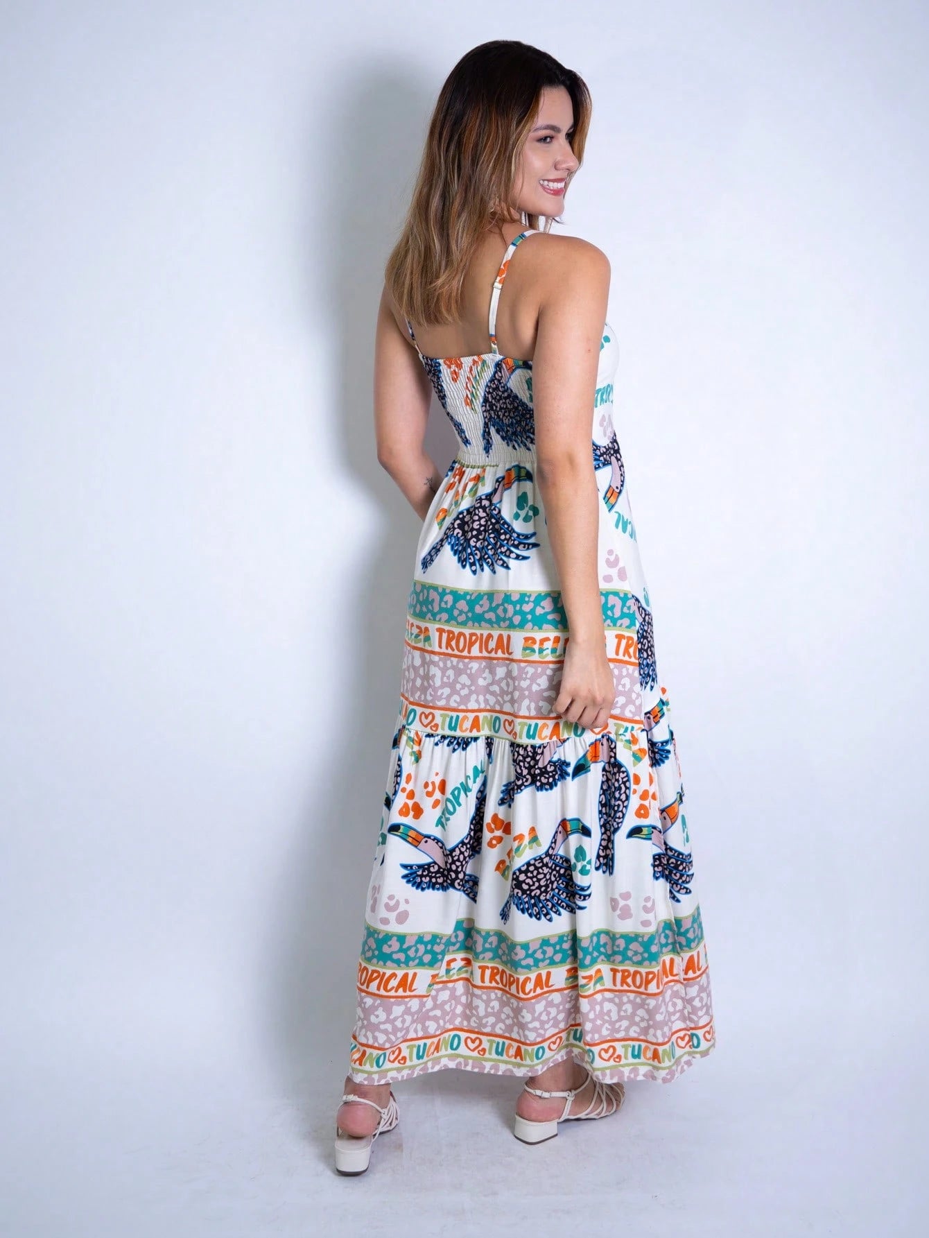 Vendedor Indicadovestido midi estampado viscolinho com lastex e bojo moda blogueir verão