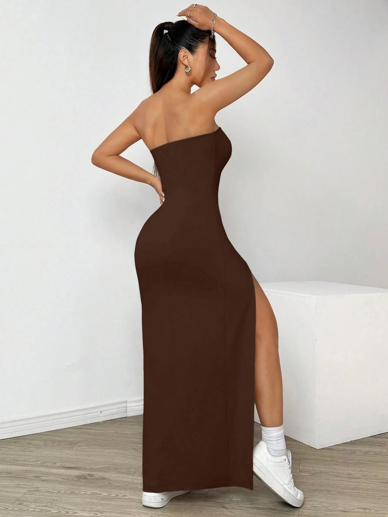 SHEIN EZwear Vestido Casual Justo e Sem Alças de Cor Sólida para Mulheres, Simples e na Moda para Uso Diário