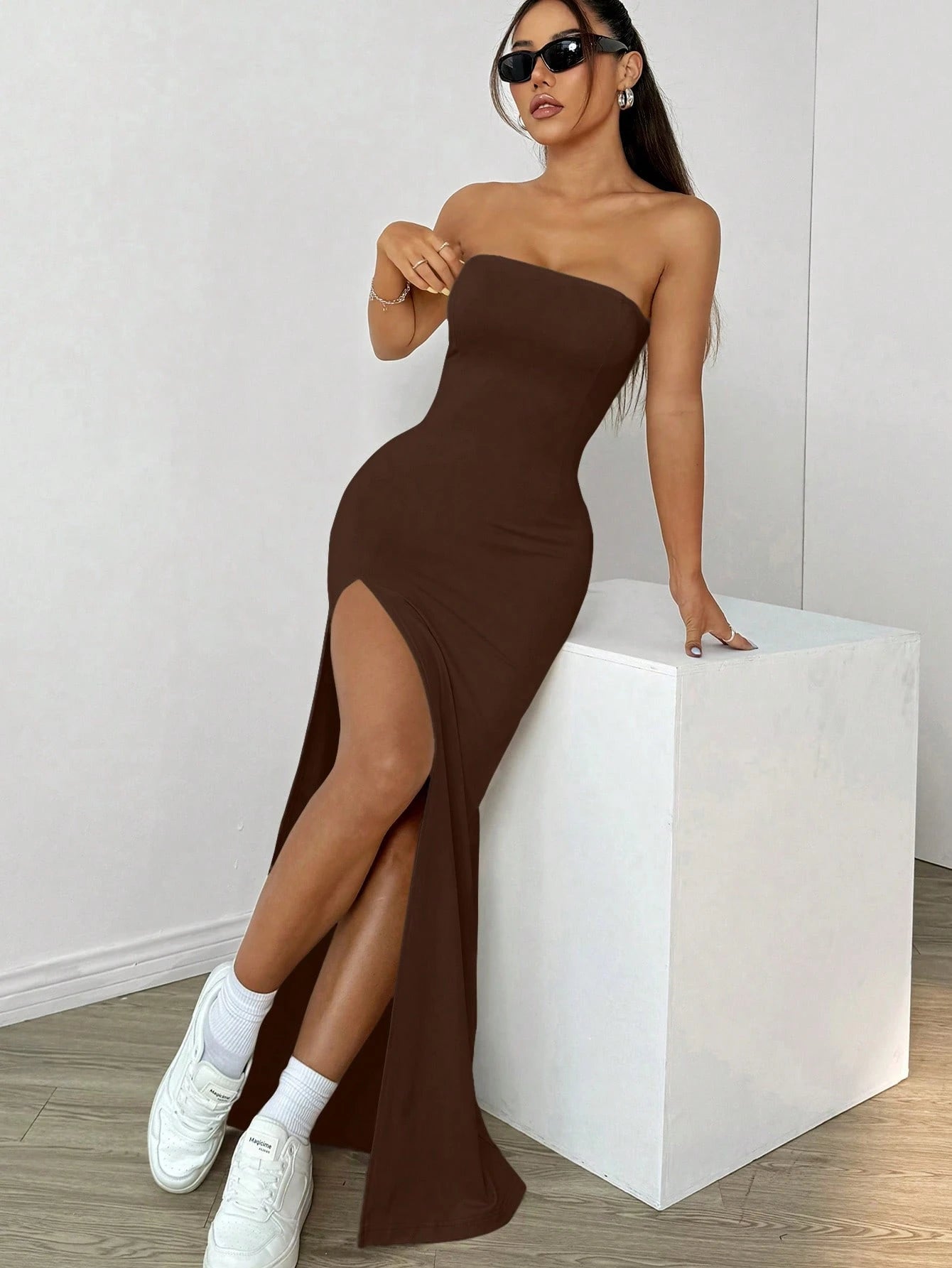 SHEIN EZwear Vestido Casual Justo e Sem Alças de Cor Sólida para Mulheres, Simples e na Moda para Uso Diário