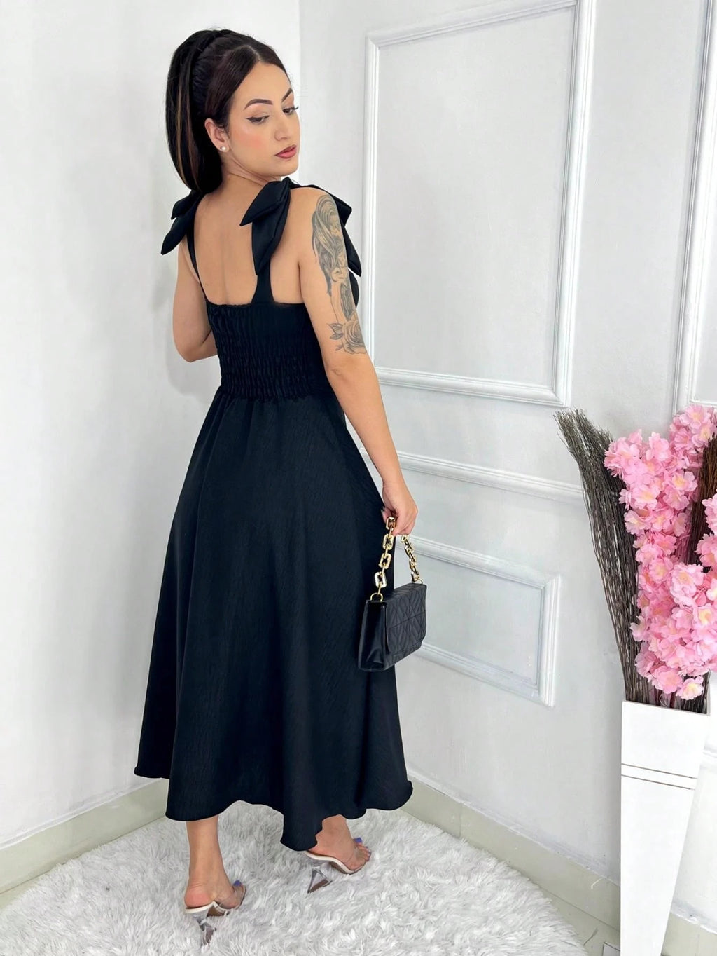 Vendedor IndicadoVestido midi luxo lisa duna linho com laço na manga