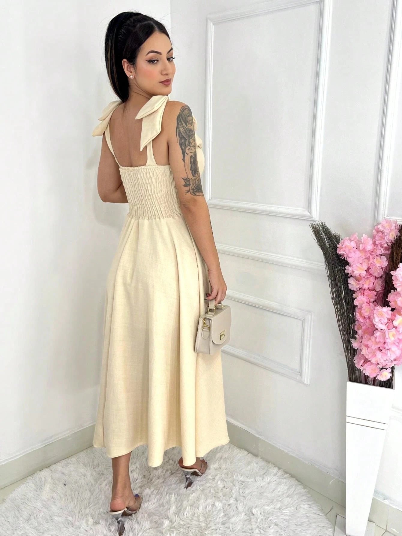 Vendedor IndicadoVestido midi luxo lisa duna linho com laço na manga
