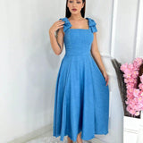 Vestido Milena – Midi Preto Clássico com Laços nos Ombros