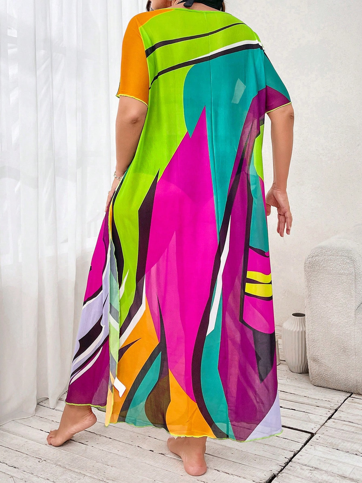 SHEIN Swim Basics Cobertura Para Festival De Música, Plus Size Para Mulheres, Malha Transparente Com Gola Redonda E Fenda