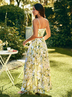 KARISMINA Conjunto de 2 peças com alças finas florais impressas, parte superior sem mangas com frente torcida e saia com babados na barra, para o verão.