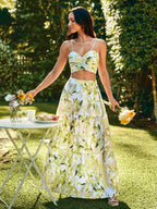 KARISMINA Conjunto de 2 peças com alças finas florais impressas, parte superior sem mangas com frente torcida e saia com babados na barra, para o verão.