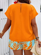 Breezaya Conjunto de 2 peças Plus Size, Top Estilo Boho com Manga de Morcego em Cor Sólida e Shorts com Estampa Aleatória, para Verão
