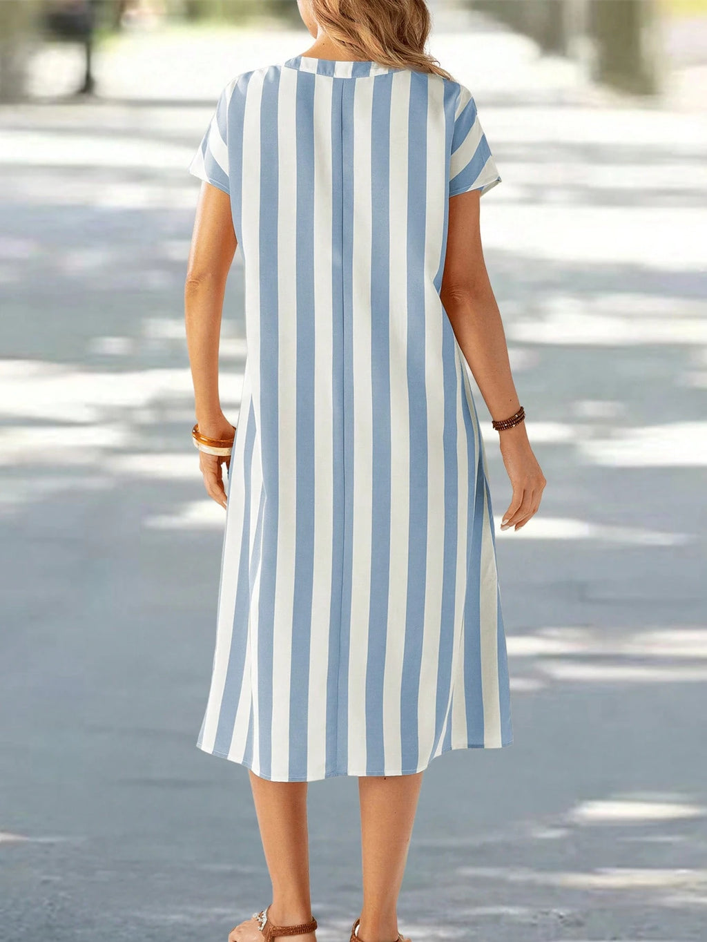 EMERY ROSE Vestido de Verão Feminino com Pescoço em V Ranhura Listras Florais com Estampa de Manga Curta