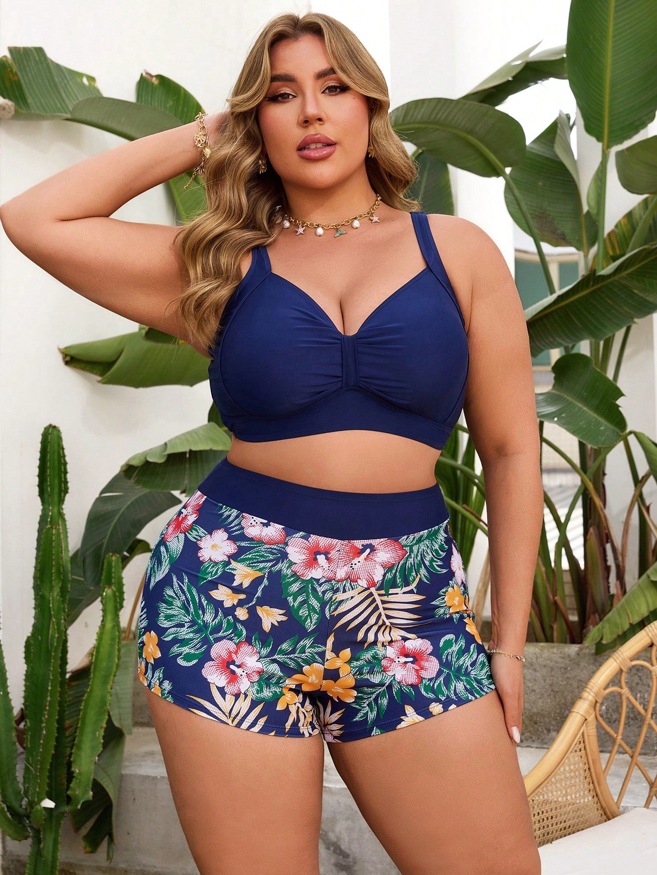 Swim Lushoire Maiô Bikini Plus Size Verão 2 Peças Feminino com Alças Finas, Decote em V, Cordão, Cor Sólida Tankini e Shorts, Roupa de Praia Casual