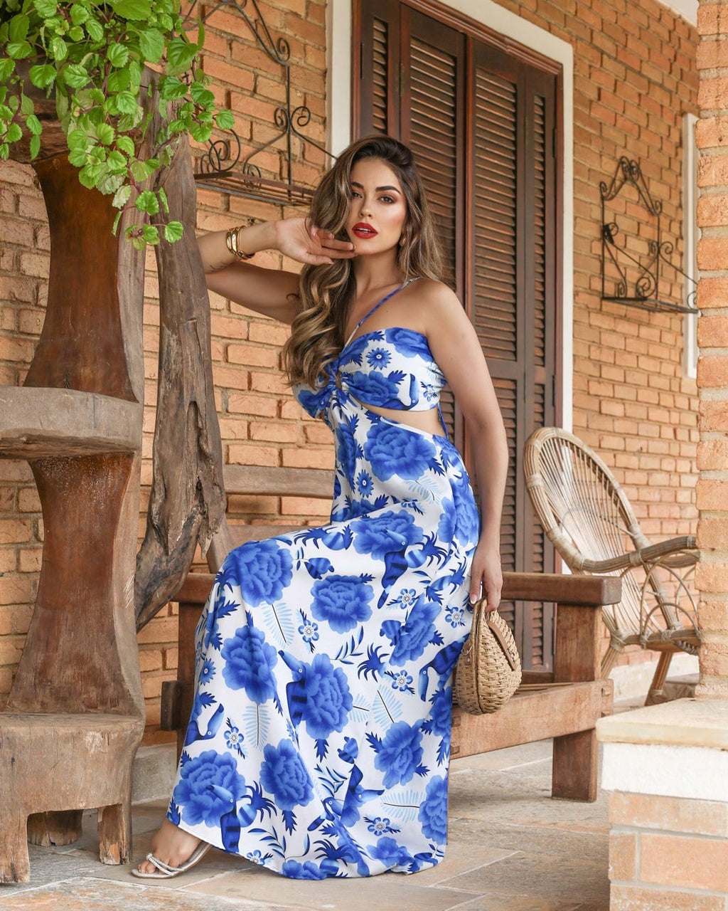 Vendedor Indicado
Vestido Longo Alça Com Bojos Vazado Novo Verâo Moda