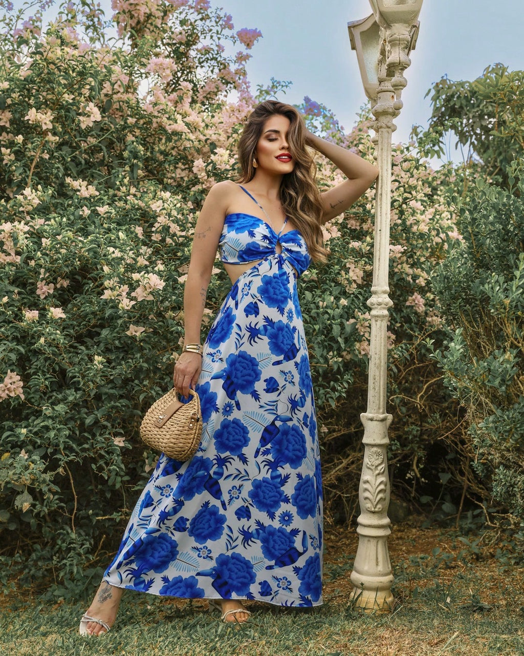 Vendedor Indicado
Vestido Longo Alça Com Bojos Vazado Novo Verâo Moda