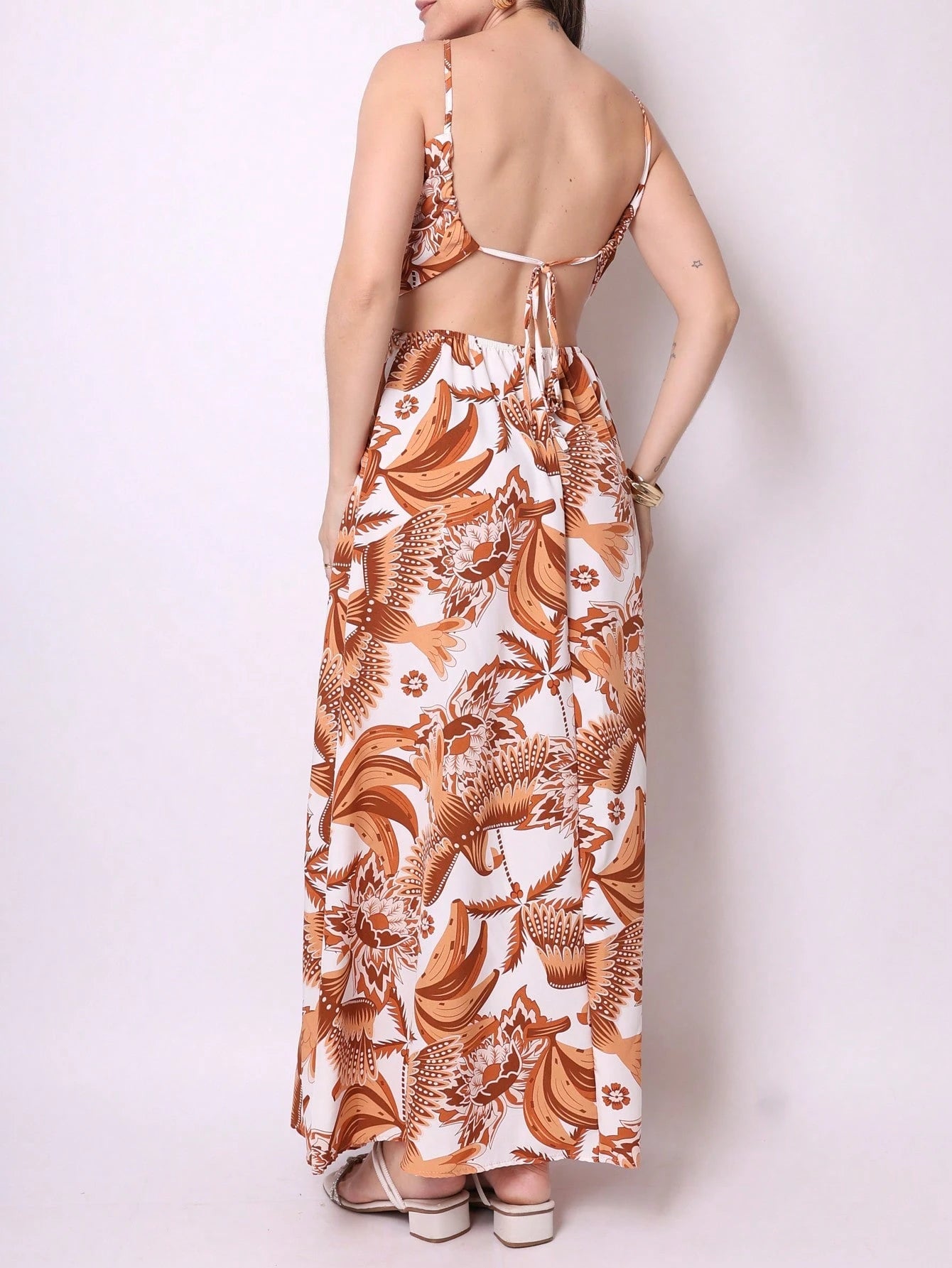 Vendedor Indicado
Vestido Longo Alça Com Bojos Vazado Novo Verâo Moda