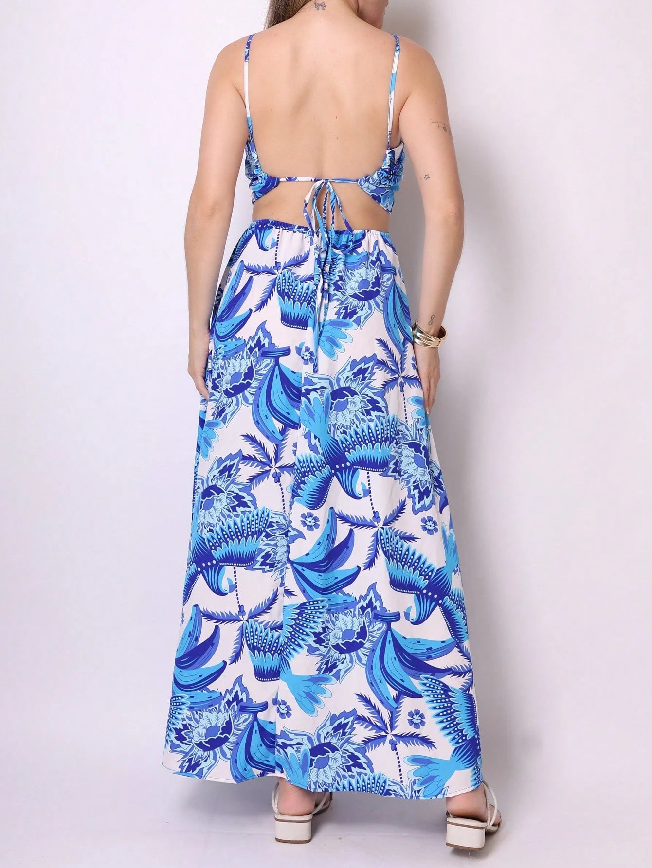 Vendedor Indicado
Vestido Longo Alça Com Bojos Vazado Novo Verâo Moda