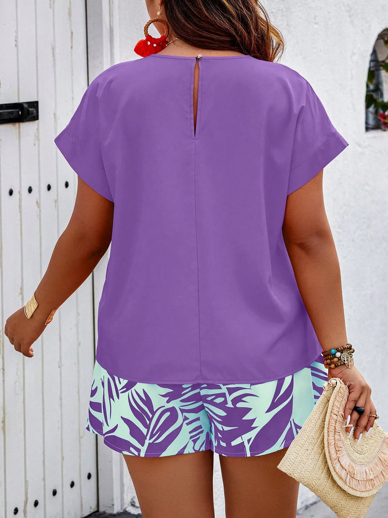 Breezaya Conjunto de 2 peças Plus Size, Top Estilo Boho com Manga de Morcego em Cor Sólida e Shorts com Estampa Aleatória, para Verão