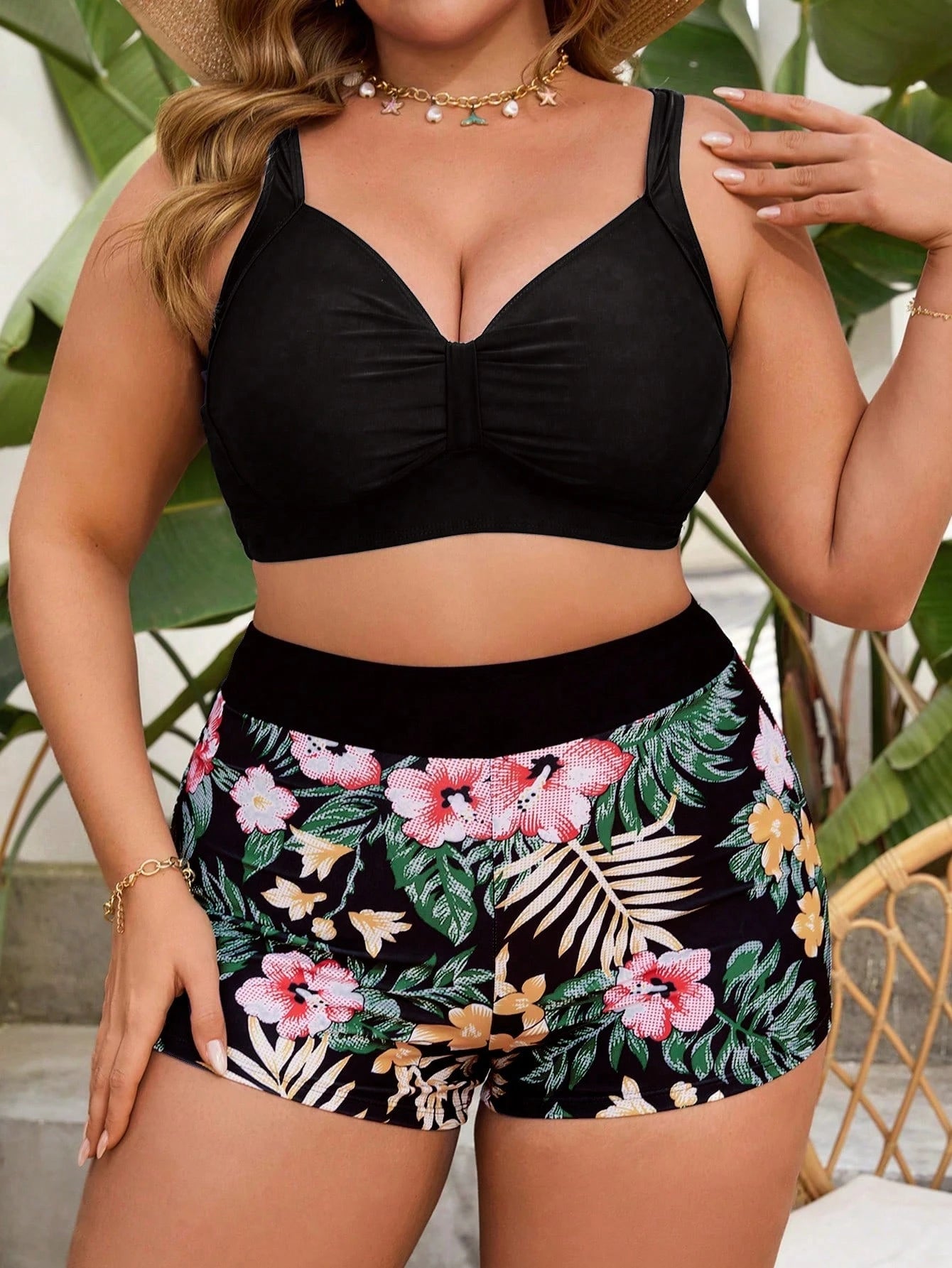 Swim Lushoire Maiô Bikini Plus Size Verão 2 Peças Feminino com Alças Finas, Decote em V, Cordão, Cor Sólida Tankini e Shorts, Roupa de Praia Casual