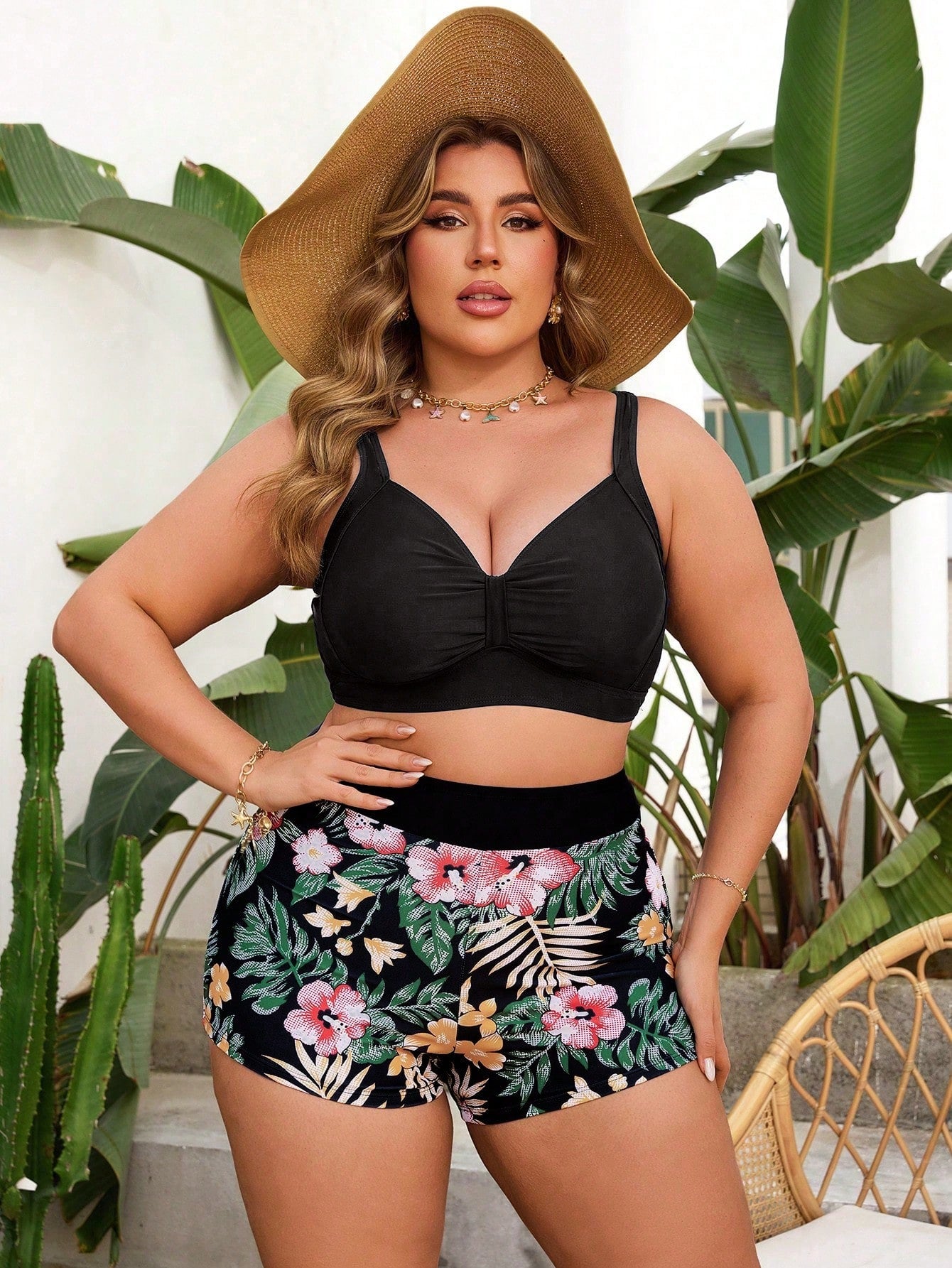 Swim Lushoire Maiô Bikini Plus Size Verão 2 Peças Feminino com Alças Finas, Decote em V, Cordão, Cor Sólida Tankini e Shorts, Roupa de Praia Casual