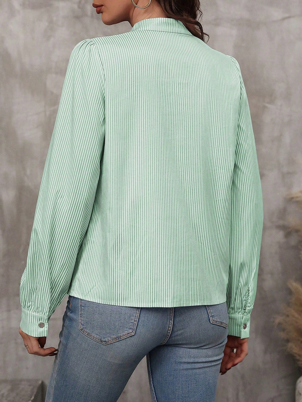 SHEIN LUNE Blusa com Gola de Gravata, Manga Farol e Estampa Listrada, Blusas de Manga Longa