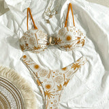 Biquíni Melina – Estilo Tropical com Toque Dourado de Sofisticação