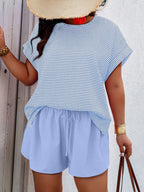 Breezaya Conjunto de 2 peças Plus Size, Top Estilo Boho com Manga de Morcego em Cor Sólida e Shorts com Estampa Aleatória, para Verão