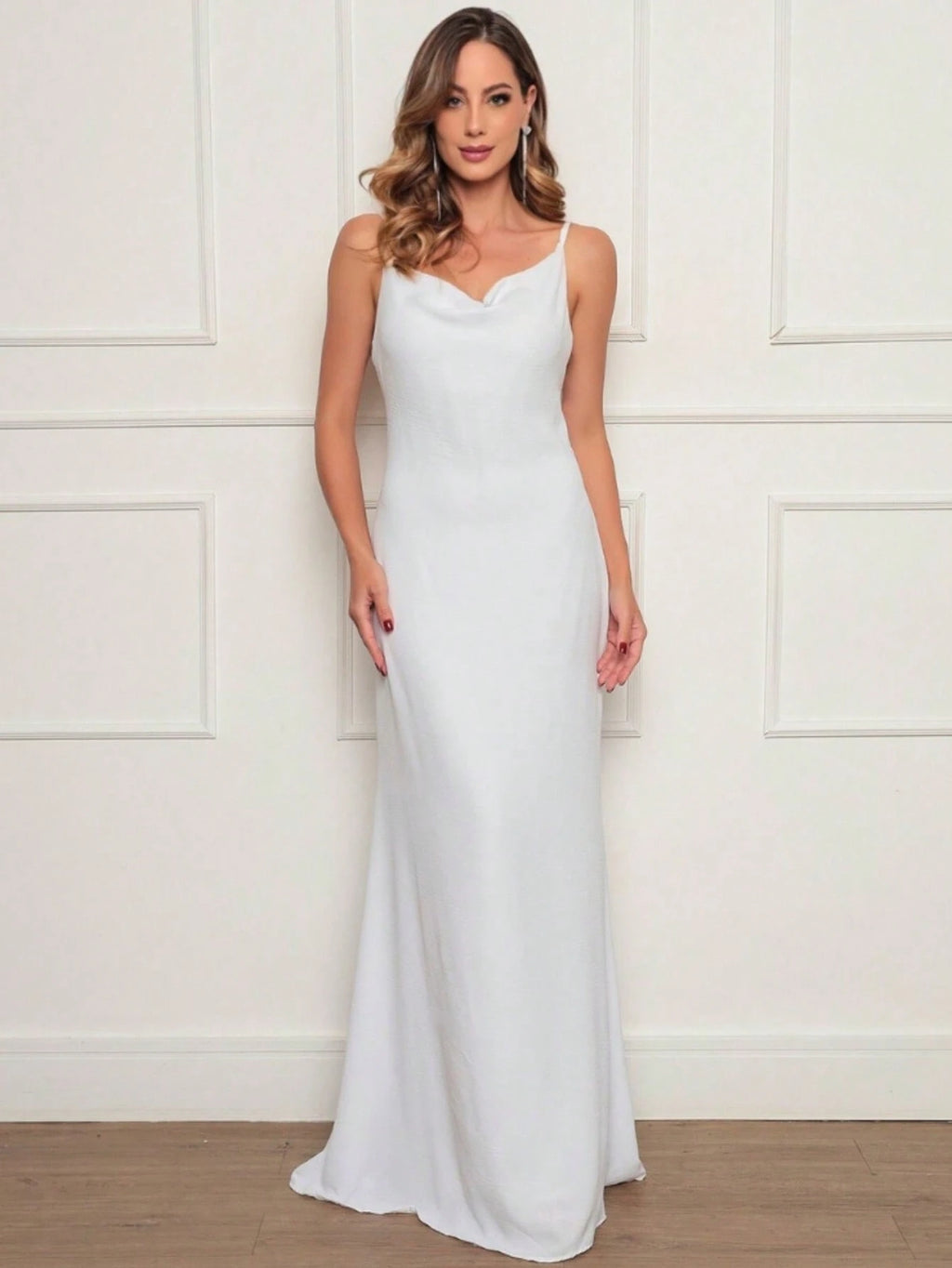 Vendedor IndicadoVestido Longo Branco Noiva Civil Casamento Elegante