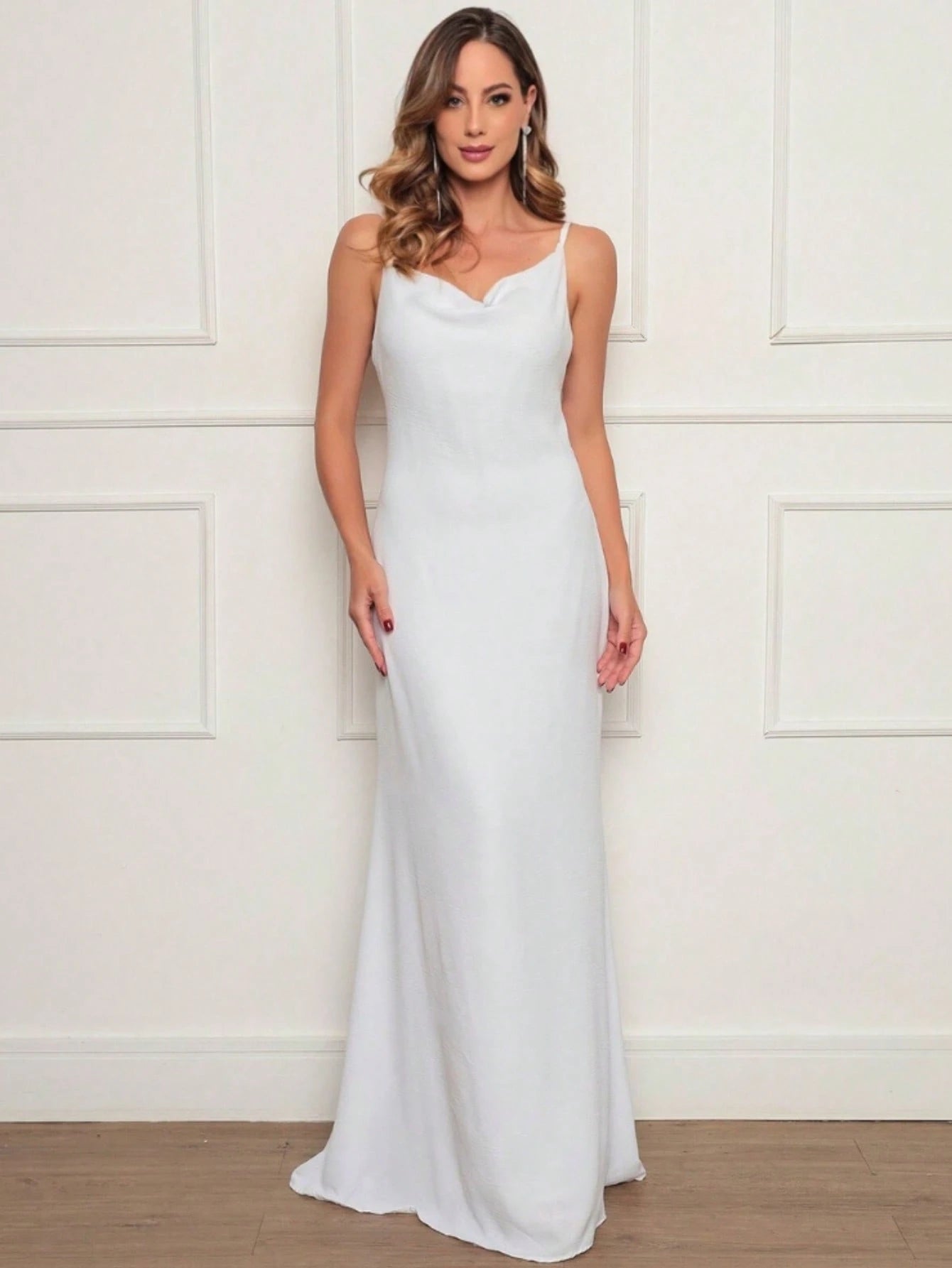 Vendedor IndicadoVestido Longo Branco Noiva Civil Casamento Elegante