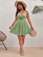 SHEIN VCAY Vestido Cami Plus Size De Cor Sólida Com Nó De Torção & Detalhe Vazado & Sem Costas & Laço Up