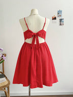 SHEIN VCAY Vestido Cami Plus Size De Cor Sólida Com Nó De Torção & Detalhe Vazado & Sem Costas & Laço Up