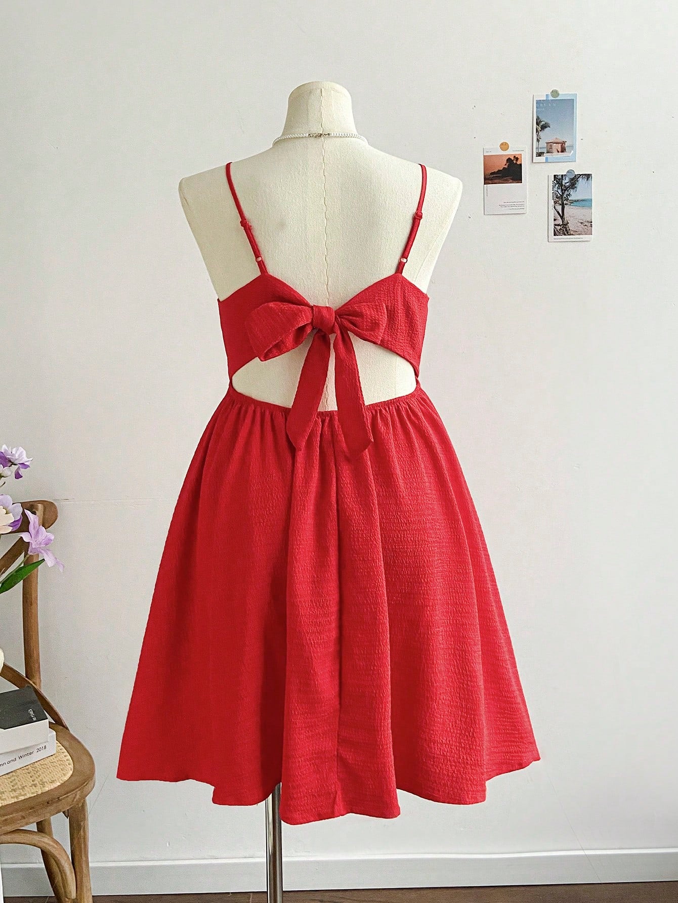 SHEIN VCAY Vestido Cami Plus Size De Cor Sólida Com Nó De Torção & Detalhe Vazado & Sem Costas & Laço Up