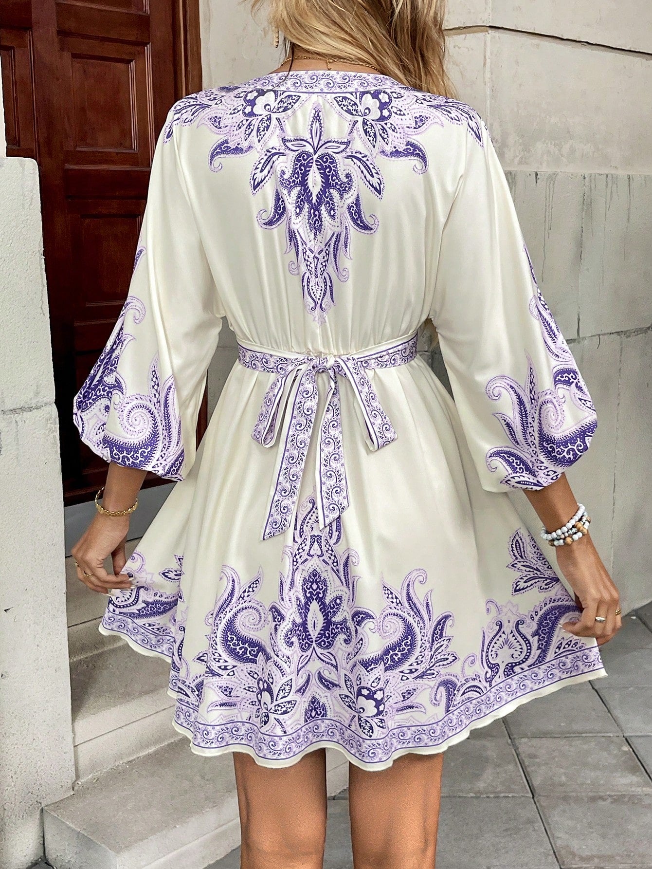 Calvaya Vestido Casual Elegante Francês Versátil de Uso Diário com Estampa de Decote em V, Botão na Cintura, Mangas Longas e Bufantes no Estilo Evasê em Cor Damasco, Primavera/Verão