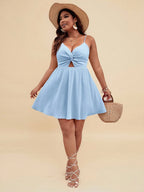 SHEIN VCAY Vestido Cami Plus Size De Cor Sólida Com Nó De Torção & Detalhe Vazado & Sem Costas & Laço Up