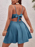 SHEIN VCAY Vestido Cami Plus Size De Cor Sólida Com Nó De Torção & Detalhe Vazado & Sem Costas & Laço Up